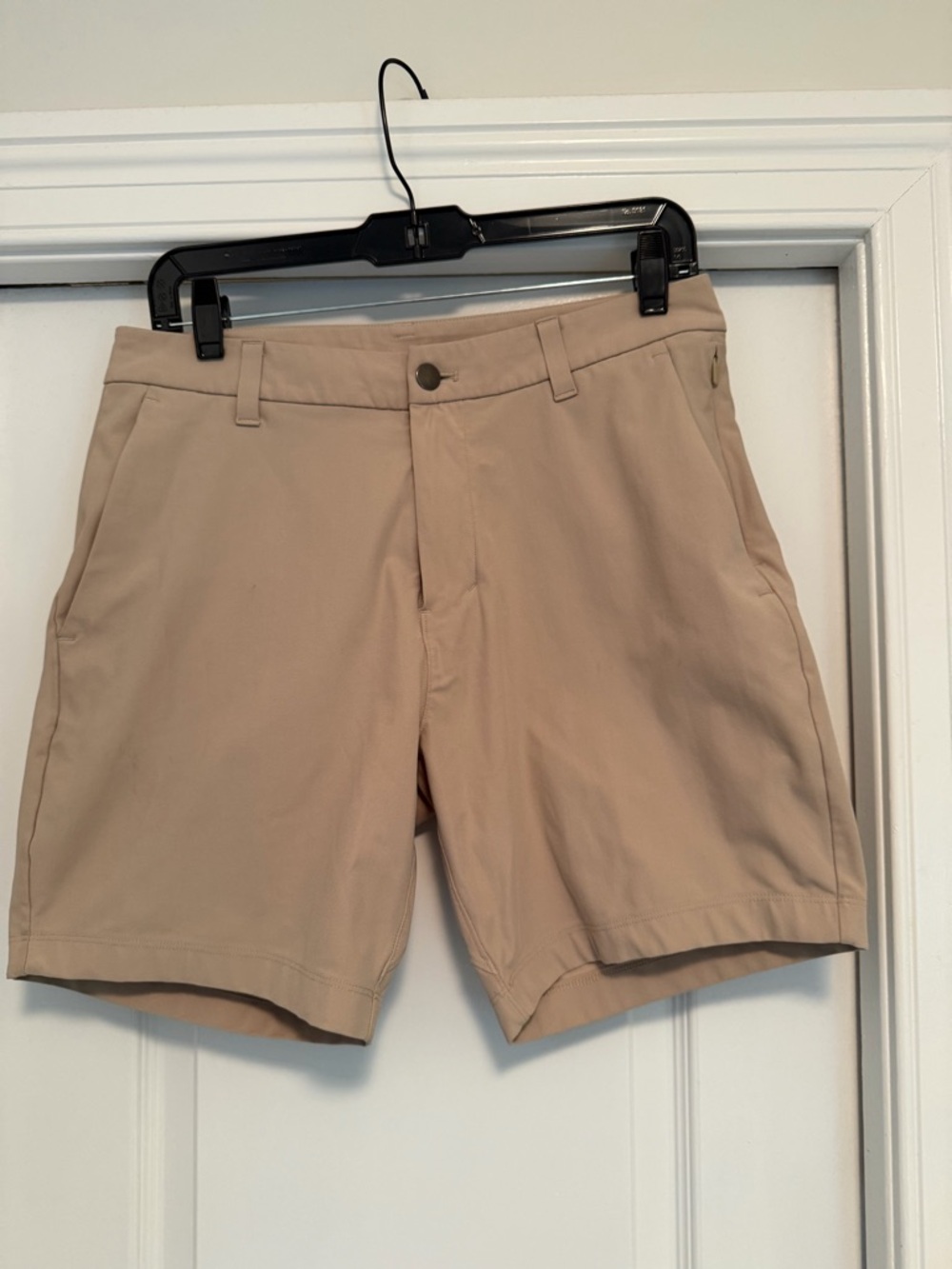 Lululemon Men's ABC Shorts in Light Tan